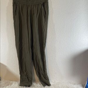 DIVIDED H&M Pull On Pants Flowy with Pockets Olive Green Size 8